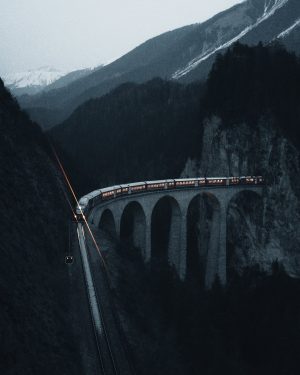 Savad Monk - Swiss train
