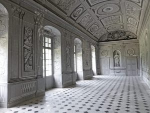 Tanlay-Galerie_en_trompe-l’œil_(5)